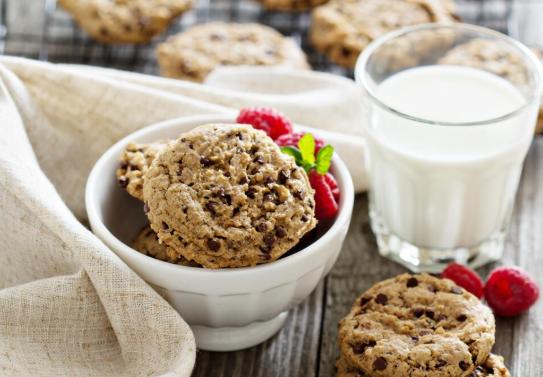 Chocolate Chip Cookie Milk: Easy Recipe, Ingredients, Variations, and Serving Ideas